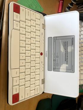 A-03736 Freewrite Astrohaus Traveler - With Felt Case
