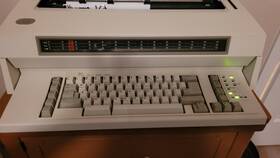 Ibm Bbm31301 Wheelwriter Electric Typewriter And Accessories