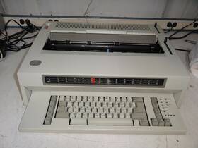Ww15ii Ibm Wheelwriter 15 Series Ii Typewriter Pro Cleaned And Serviced Warranty