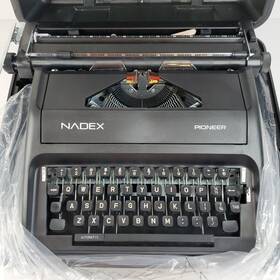 Nxte-1630 Nadex Coins Tm Pioneer Manual Typewriter With Durable Travel Case