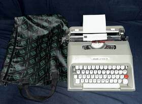 Nom-354-1 Olivetti Lettera 35 Typewriter Tested Working With Bag