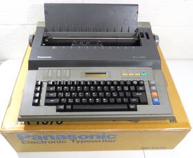 Rk-t370 Panasonic Rkt370 Vintage Electric Typewriter Accu-spell Works With Covers