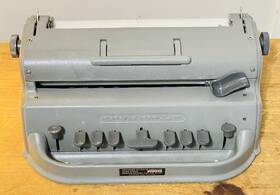 251182 Perkins Classic Brailer Designed By David Abraham School For The Blind