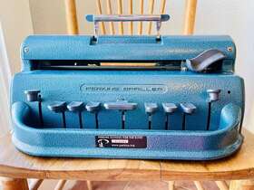 316881 Perkins Classic Brailler / Blue Excellent Condition