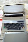 Ql-820 Sharp Vintage Celebra Portable