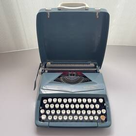 Sears 871-1970 Vintage Tutor Portable Manual Typewriter Model Retro Blue Case