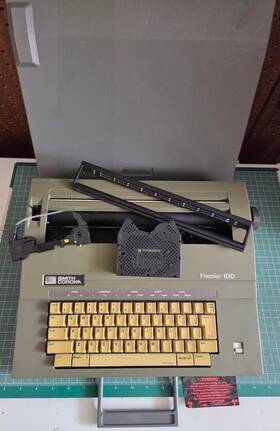 Smith Corona Premier100 Electric Typewriter Premier 100 Model 5a With Cover As-is For Parts