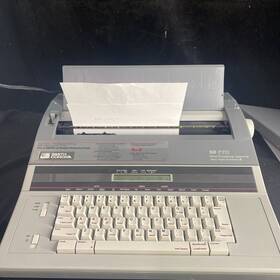 Sd770 Smith Corona Sd 770 Word Processing Typewriter. Works Need Ribbon