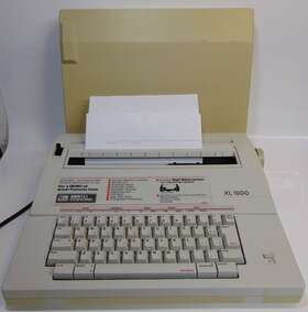 Smith Corona Xl 1500 Portable Electric Typewriter 5a Tested Works Cover Vintage