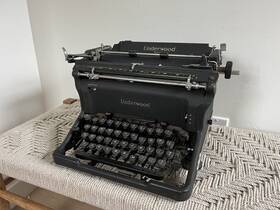 Underwood 6543210 Vintage 1940s Standard Black Metal Typewriter Great Condition