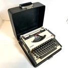 Olympia Traveller De Luxe Vintage Manual Typewriter Tested With Case Germany. Fixed Price $214.99.