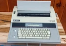 Smith Corona Xd 5700 Electronic Typewriter Spell Right Dictionary Memory W/ Cove. Fixed Price $70.20.