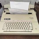 Smith Corona 250 Dle Electric Typewriter Model 5A With Cover Tested Works. Fixed Price $40.45.