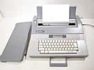 Smith Corona Sd 670 Spell Right Memory Dictionary Electronic Typewriter. Fixed Price $74.94.