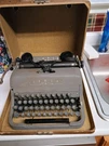 Vintage Tower Typewriter W/case (wooden Box).. Fixed Price $119.00.
