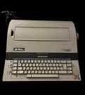 Smith Corona XD-5250 Spell-right Dictionary Correcting Electronic Typewriter. Fixed Price $73.30.