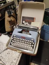 1958 Royal Futura 800 Typewriter W/manual Dust Cover & Case - Works. Fixed Price $115.00.