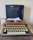 Vintage Royal Fleetwood Typewriter/radio JP-3518 Japan Rare Edition Works. Fixed Price $195.98.