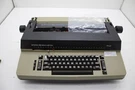 Sperry Remington Rand SR101 Electric Typewriter - For Parts/repair. Fixed Price $24.99.
