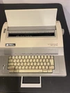 Vintage Smith Corona Xt 2710 Electric Typewriter Spell Right Dictionary Euc. Fixed Price $35.00.