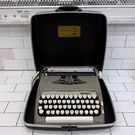 Smith Corona Sterling Manual Typewriter Case Usa 1950S. Fixed Price $138.51.