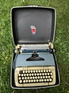 Vintage 1970 Smith-corona Galaxie Deluxe Manual Typewriter W/ Case Blue. Fixed Price $75.00.