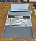 Vintage Smith Corona Memory Typewriter Sd 750 Spell Dictionary. Fixed Price $38.88.
